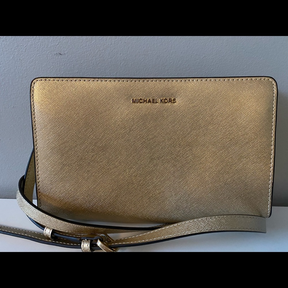Good Michael Kors Crossbody Bag ✨✨